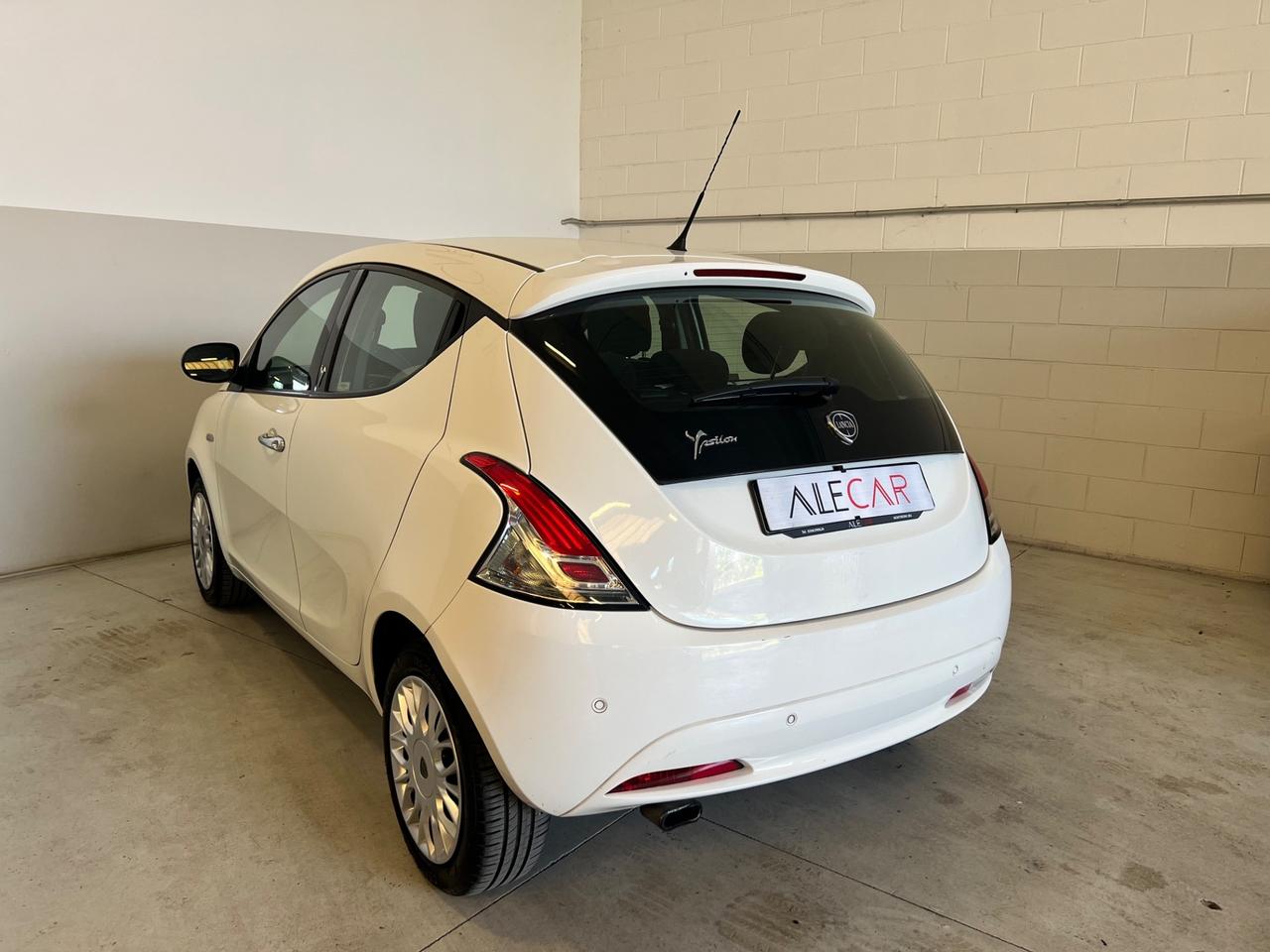 Lancia Ypsilon 1.2 69 CV 5 porte Gold
