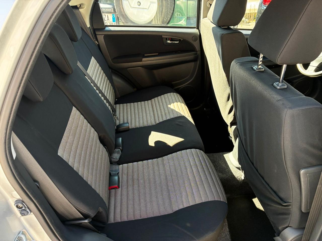 FIAT SEDICI 4x4 2.0MJT 135CV EURO5 6M - NEOPATENTATI