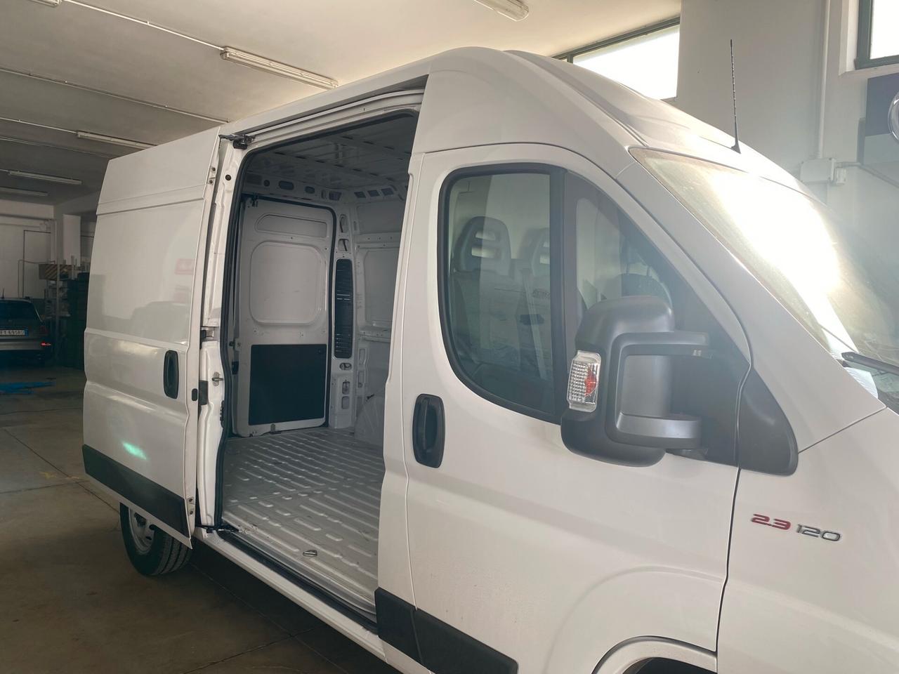 VENDITA AUTOCARRO: €17.000 IVA