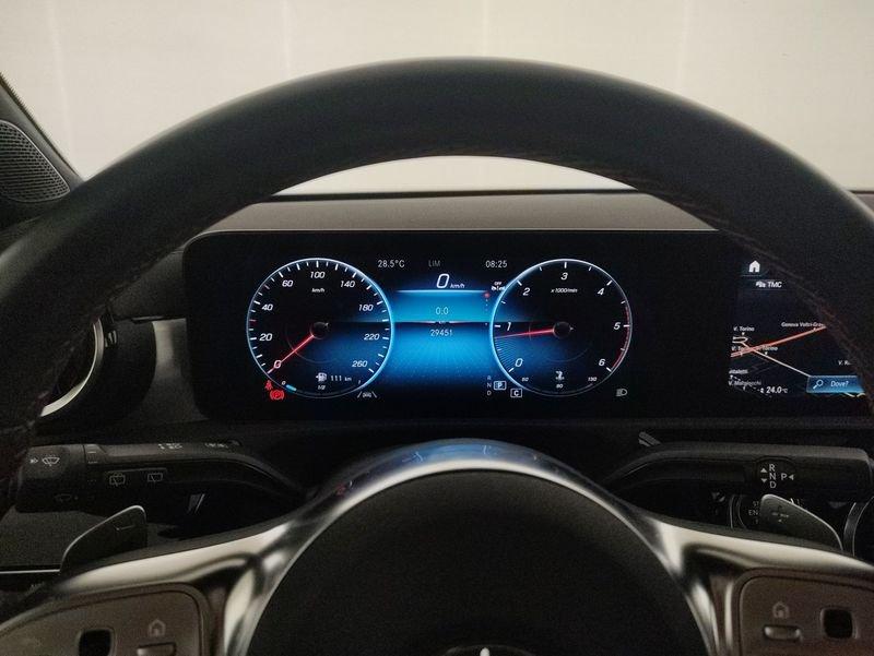 Mercedes-Benz CLA Shooting Brake 180 d Premium auto