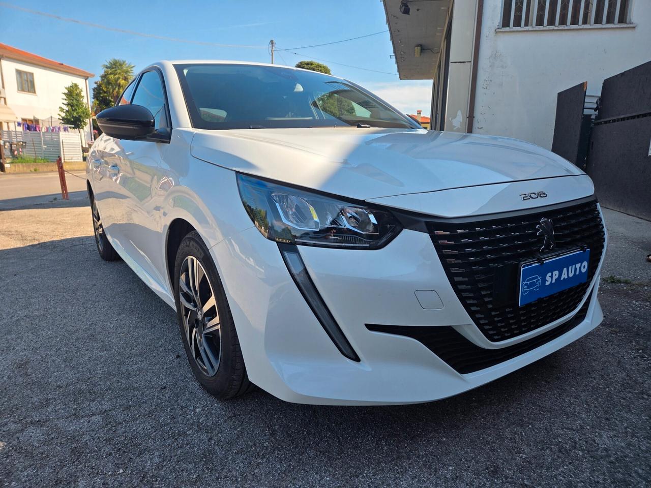 Peugeot 208 Allure 100cv - 2023