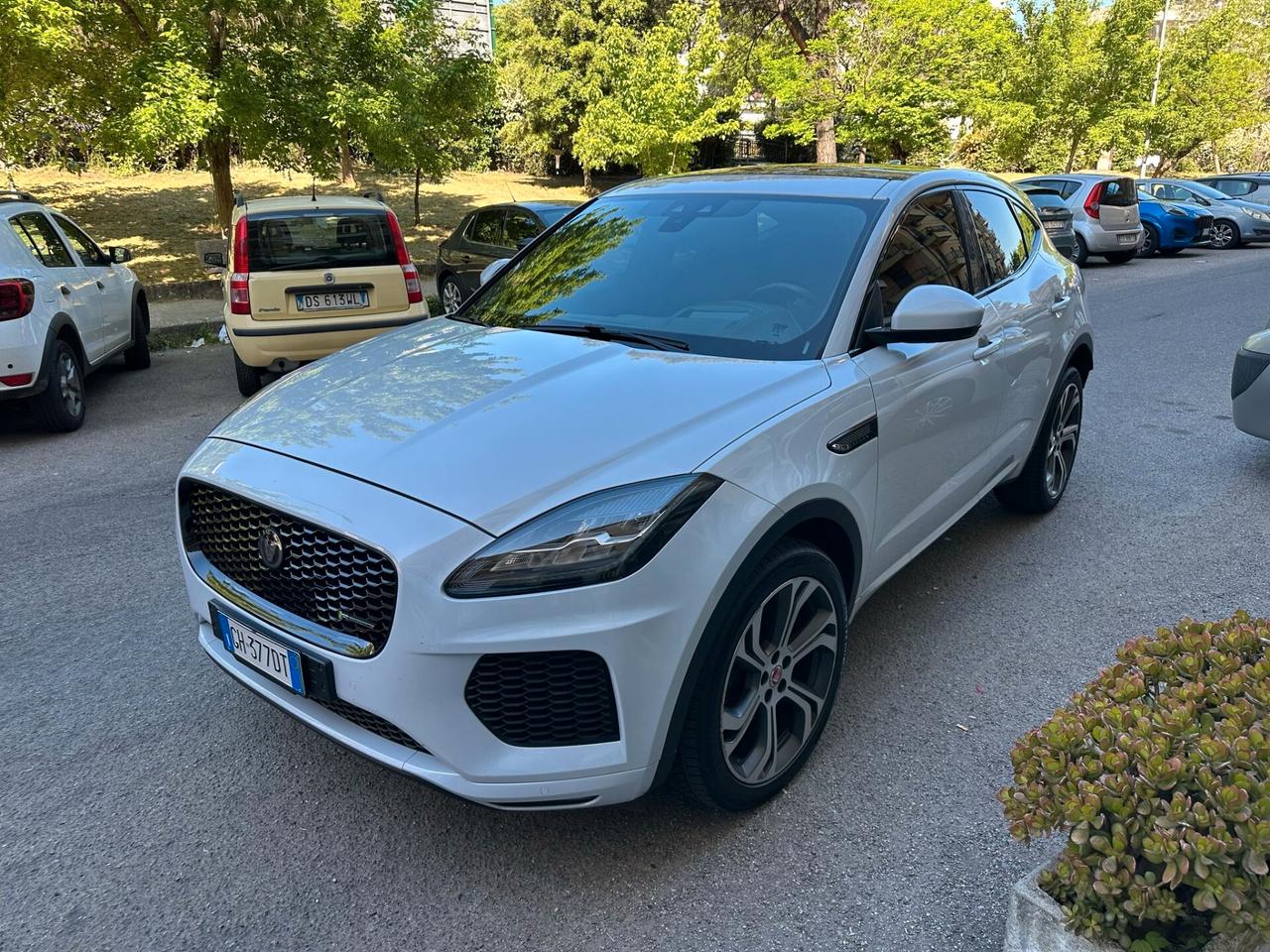 Jaguar E-Pace 2.0D 180 CV AWD aut. R-Dynamic HSE