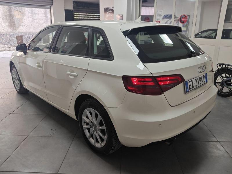 Audi A3 1.6 TDI CR S tronic Attraction S.Back LEGGI