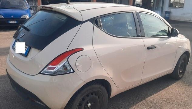 Lancia Ypsilon 1.2 69 CV 5 porte GPL Ecochic Gold