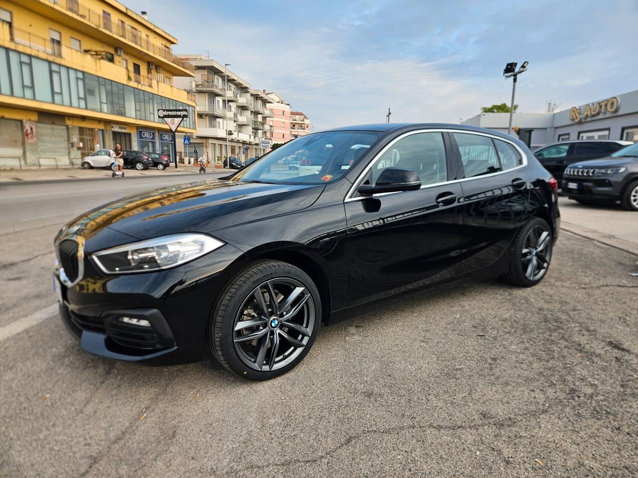 Bmw 116 116d 5p. Business Advantage