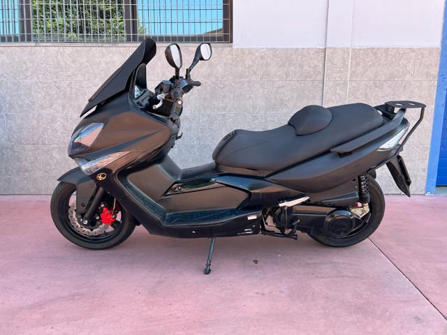 KYMCO X-Town 300i ABS BLACK EDITION