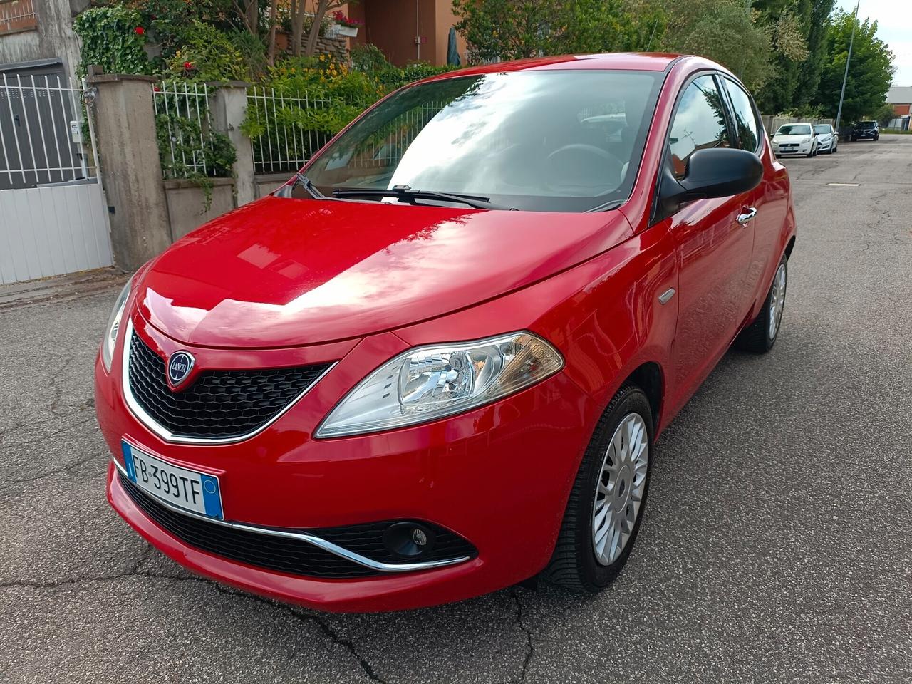Lancia Ypsilon 1.2 GPL Ecochic Elefantino