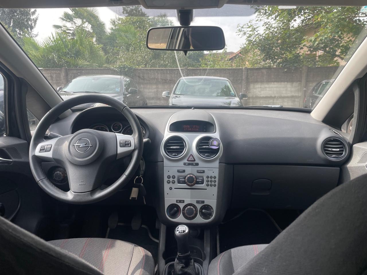 Opel Corsa NEOPATENTATI