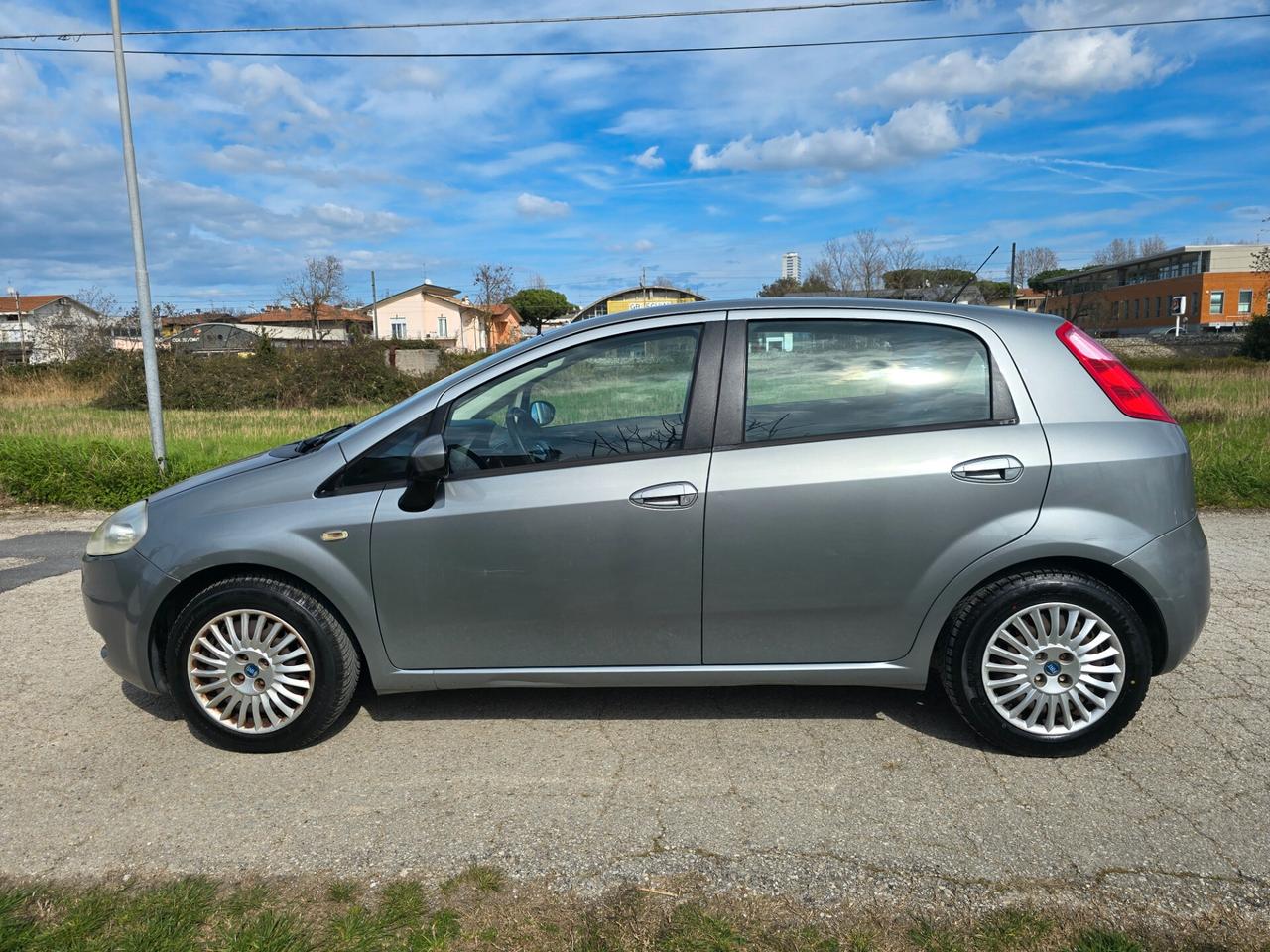 FIAT GRANDE PUNTO 1.2 BENZINA con GARANZIA NEOPATENTATI