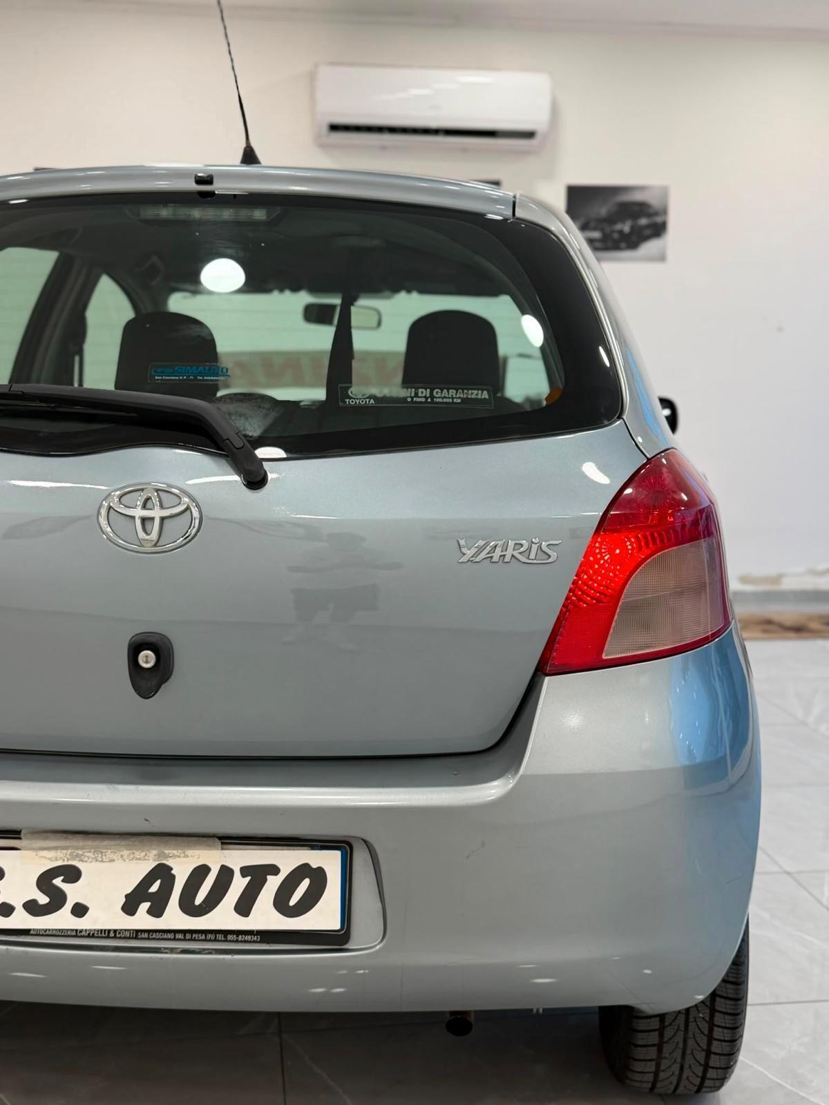 Toyota Yaris 1.0 5 porte Sol