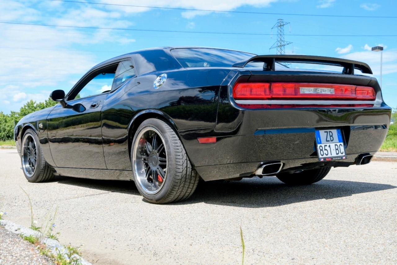 Dodge Challenger SRT-8 2009