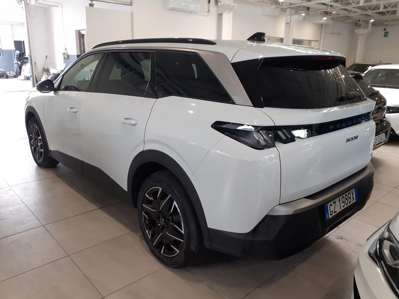 Peugeot 5008 Hybrid 145 e-DCS6 Allure
