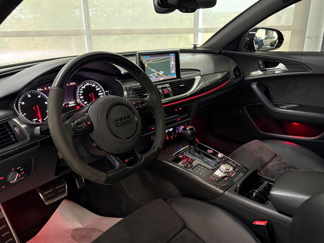 Audi A6 allestita con pacchetto RS6 2.0 TDI #10920