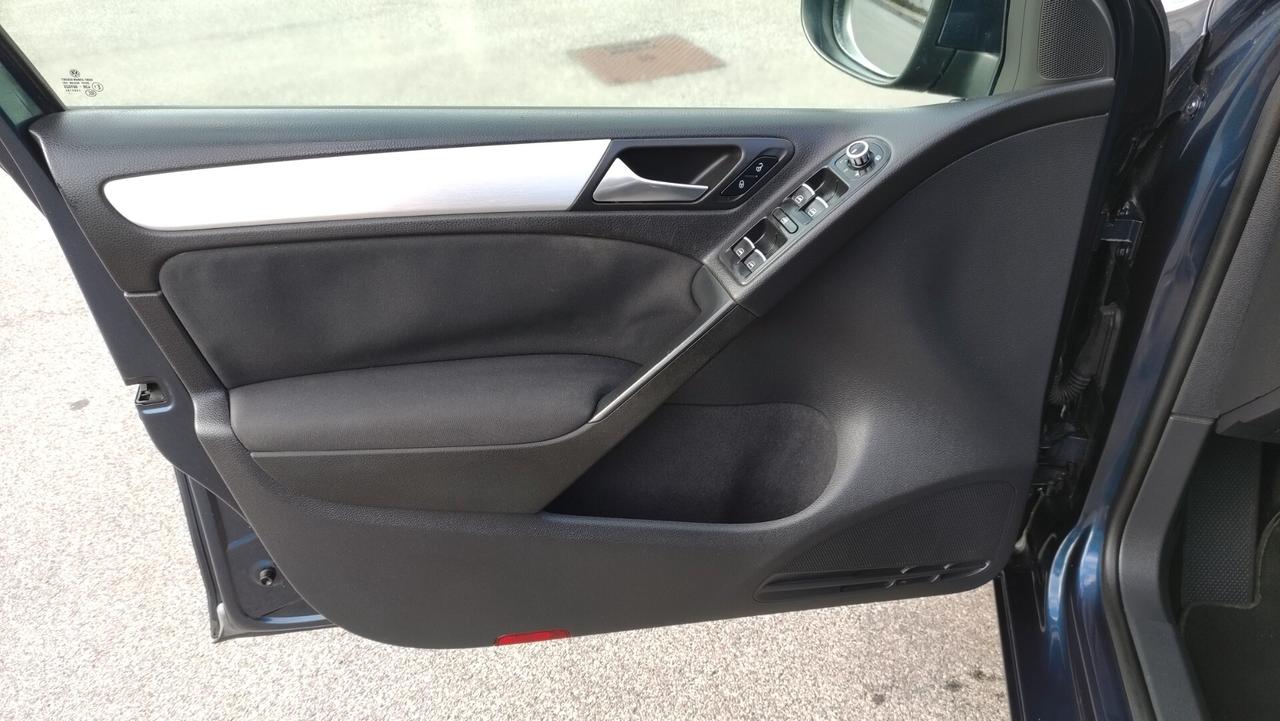 Volkswagen Golf VI 1.6 TDI 105CV 5p. Highline NEOPATENTATI - 2011