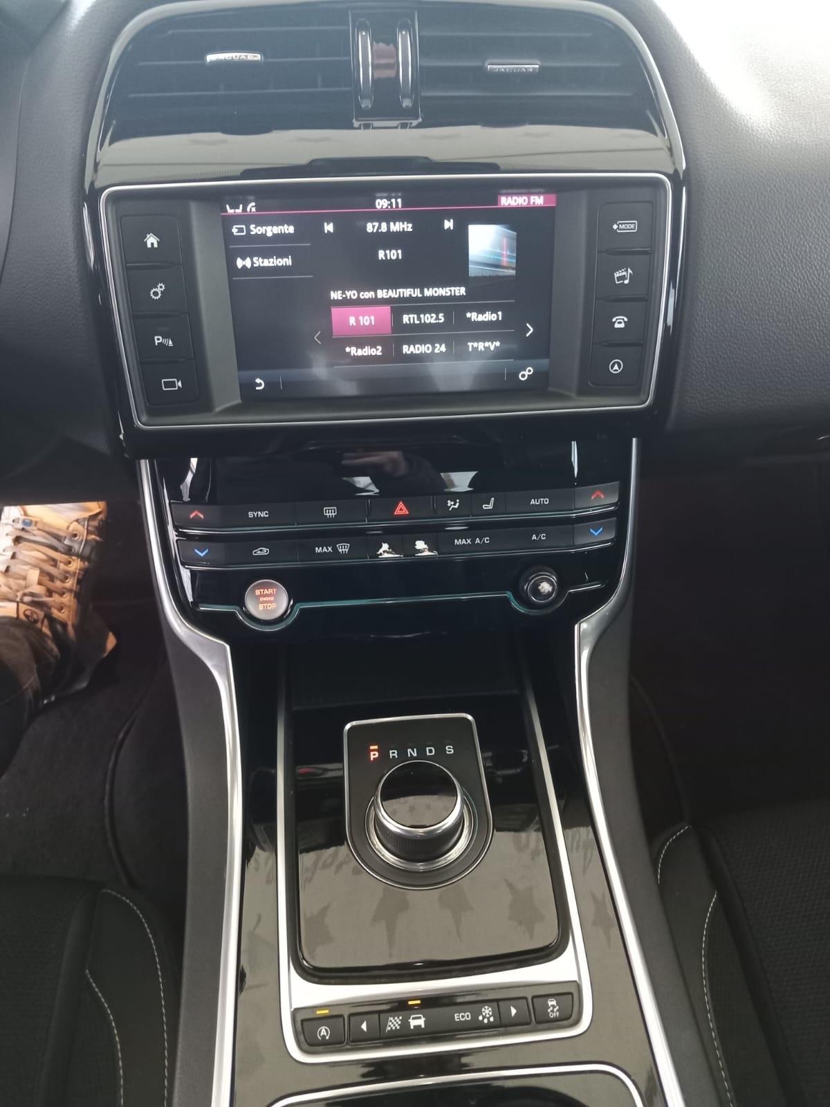 Jaguar XE 2.0 D 180 CV AWD aut. R-SportIK TOP PERFETTA QUAL PROVA