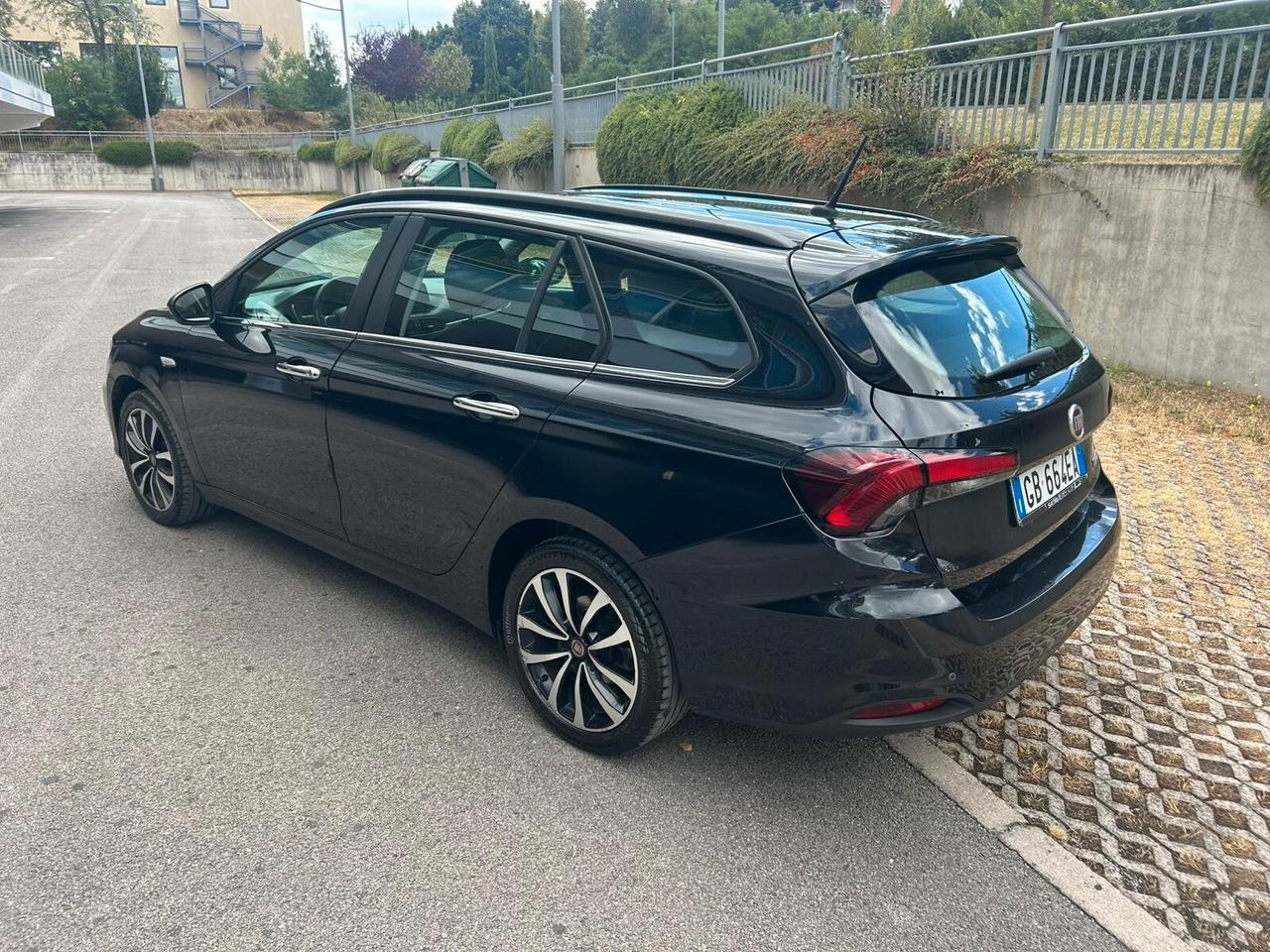 Fiat Tipo 1.3 Mjt S&S SW Lounge