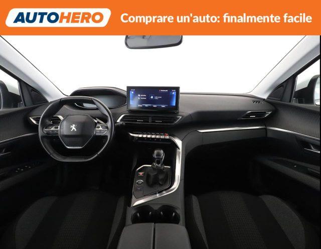 PEUGEOT 5008 BlueHDi 130 S&S Active Business