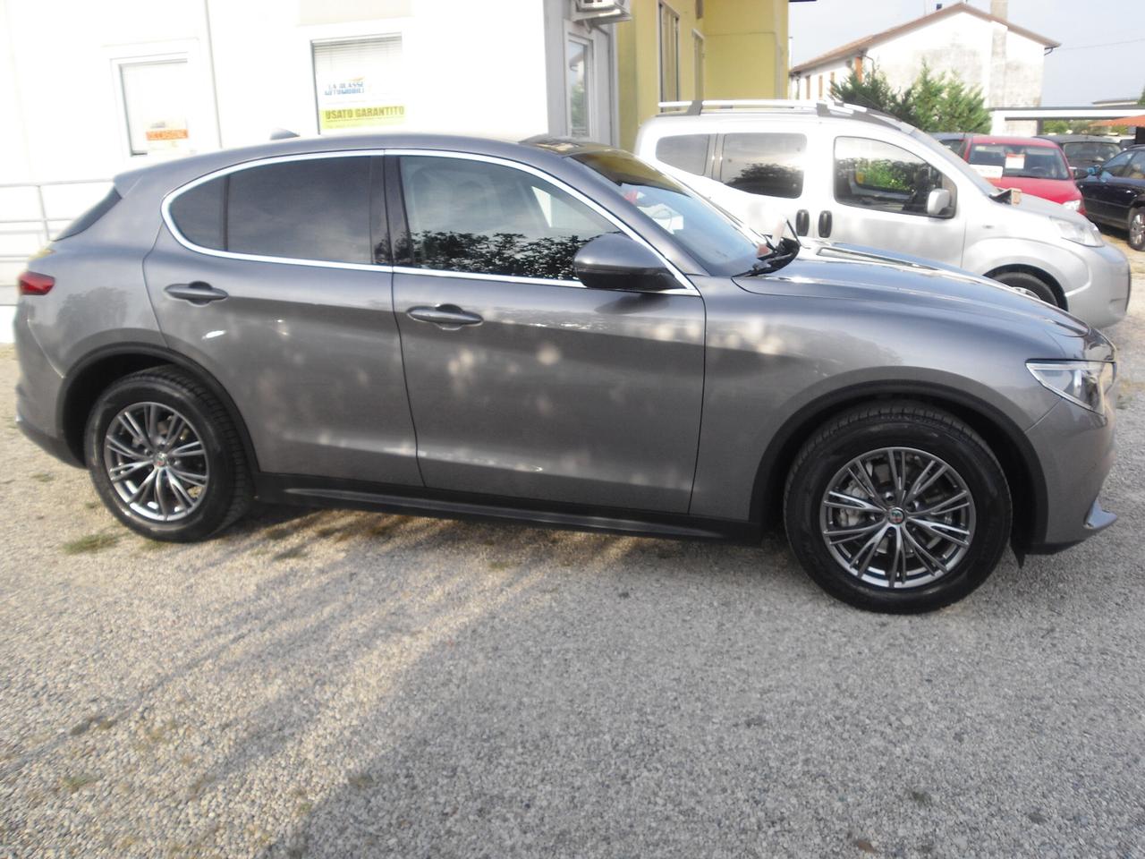 Alfa Romeo Stelvio 2.2 Turbodiesel 150 CV AT8 RWD Super