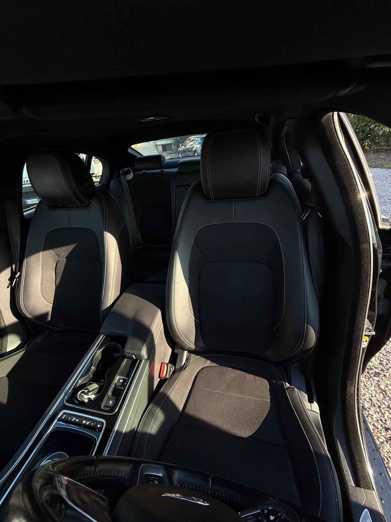Jaguar XE 2.0 D E-Performance aut. R-Sport