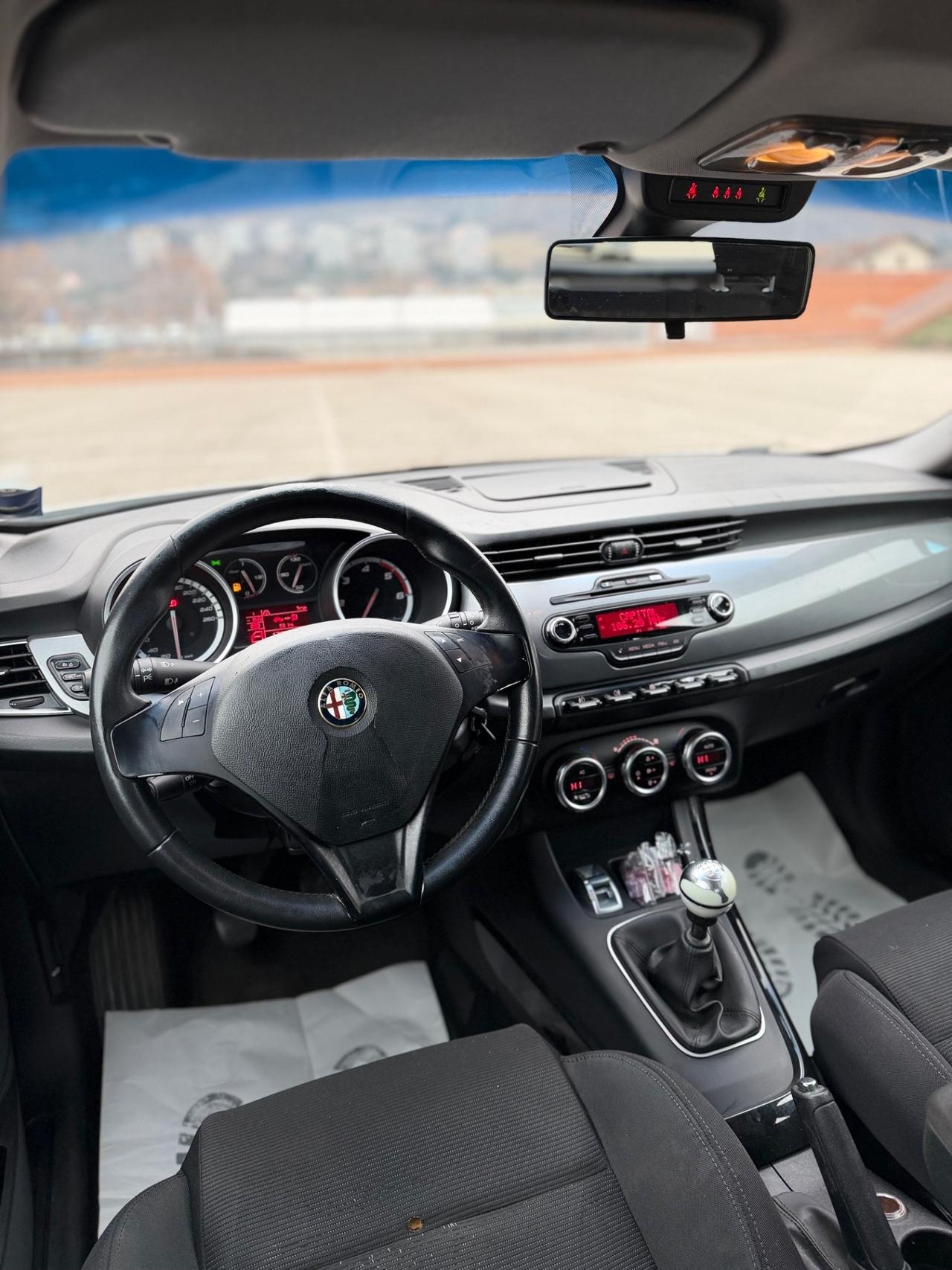 Alfa Romeo Giulietta 1.6 JTD 105cv ok neopatentati