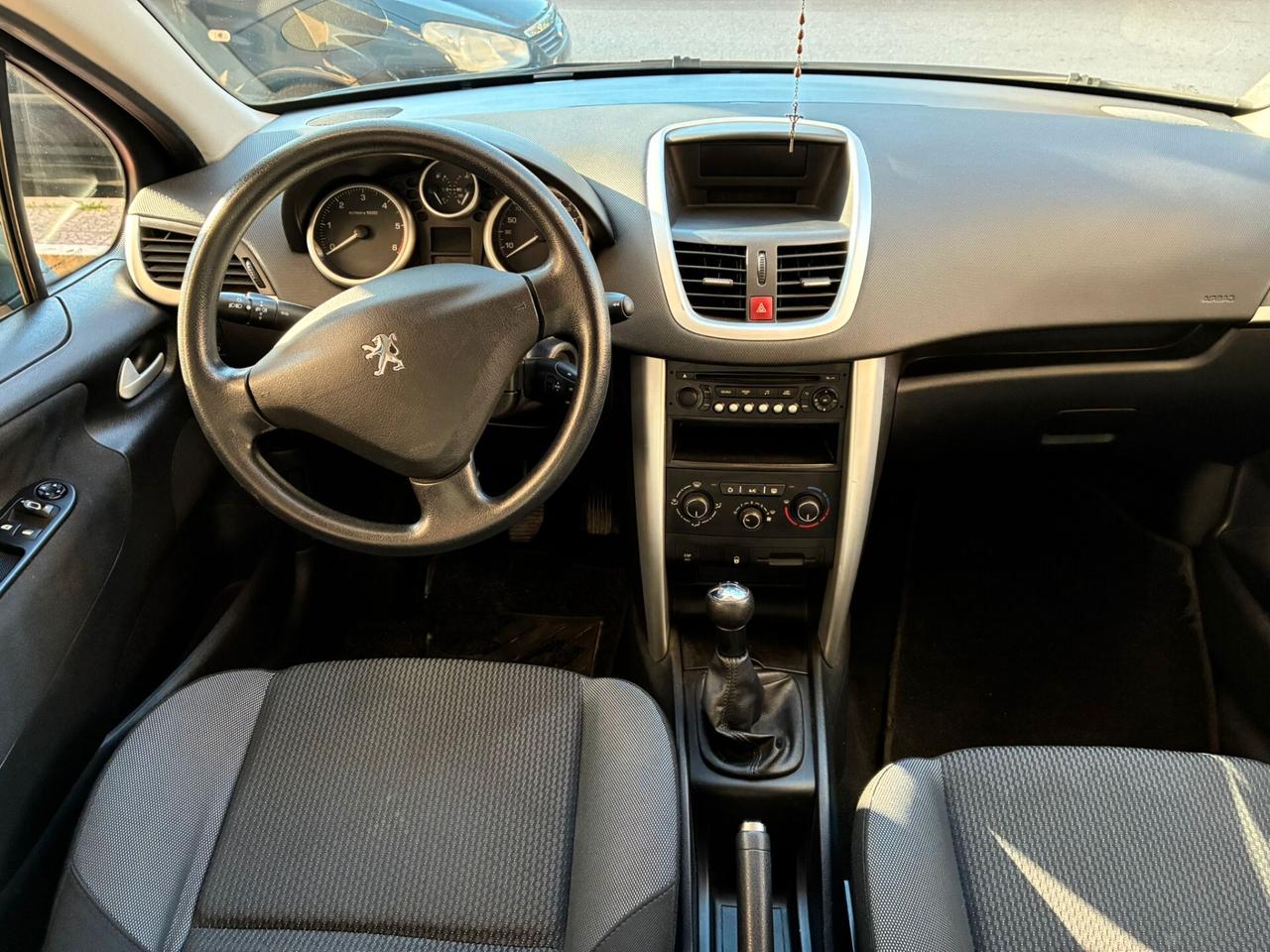 Peugeot 207 Plus 1.4HDi 5p.perfetta-13