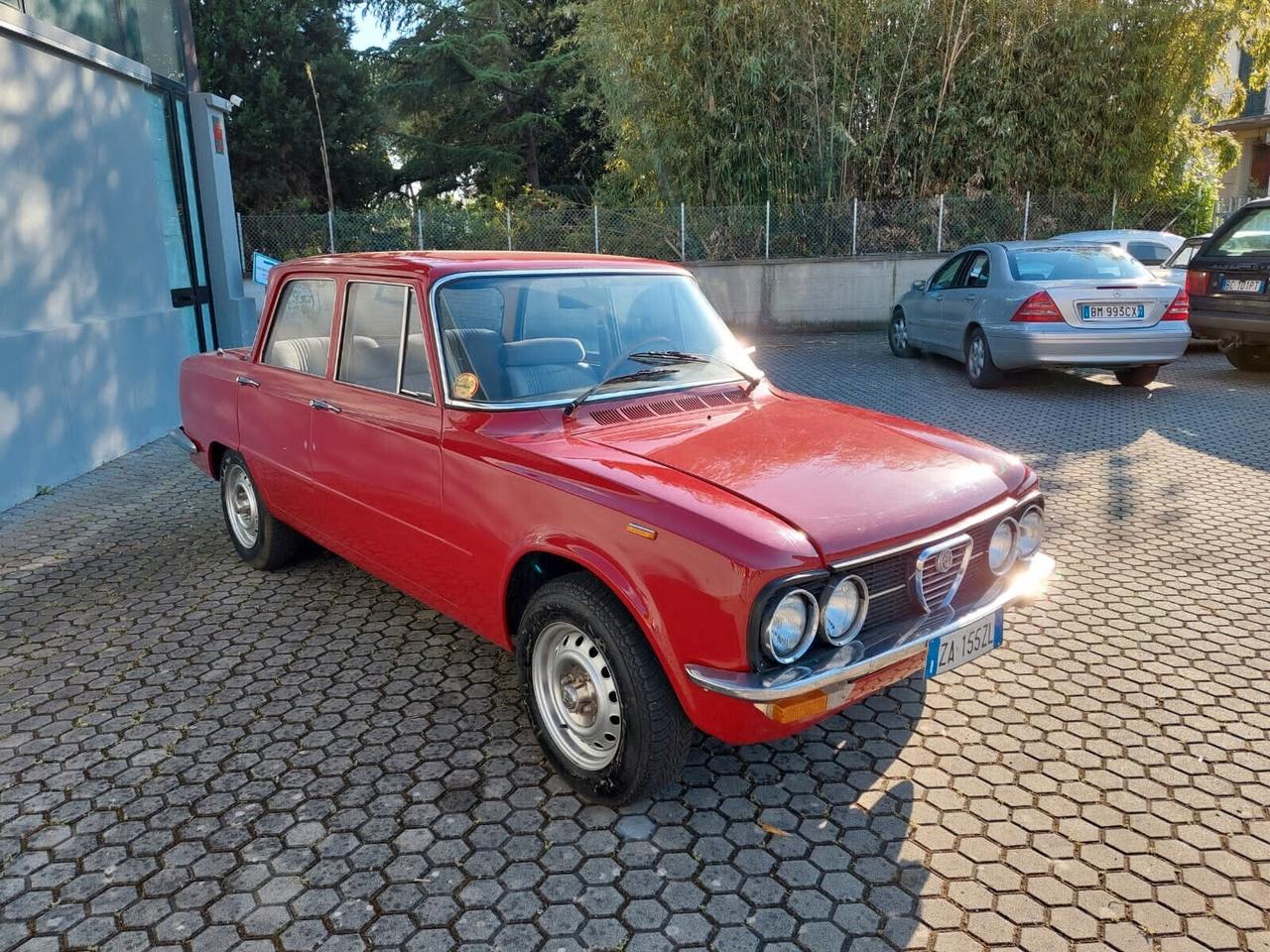 Alfa Romeo Giulia Nuova Super 1300