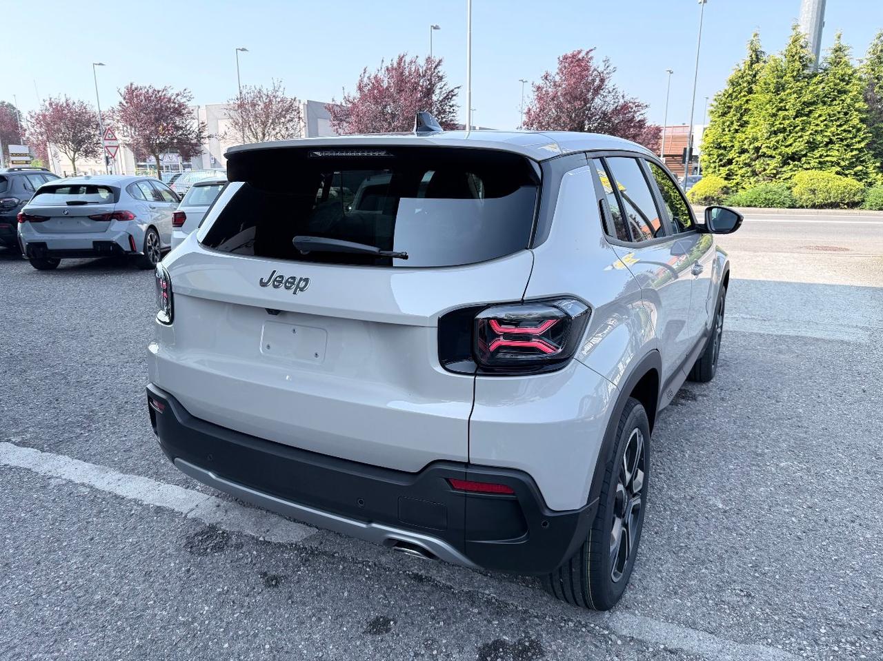 Jeep Avenger 1.2 turbo e-hybrid mhev Summit fwd 110cv edct6