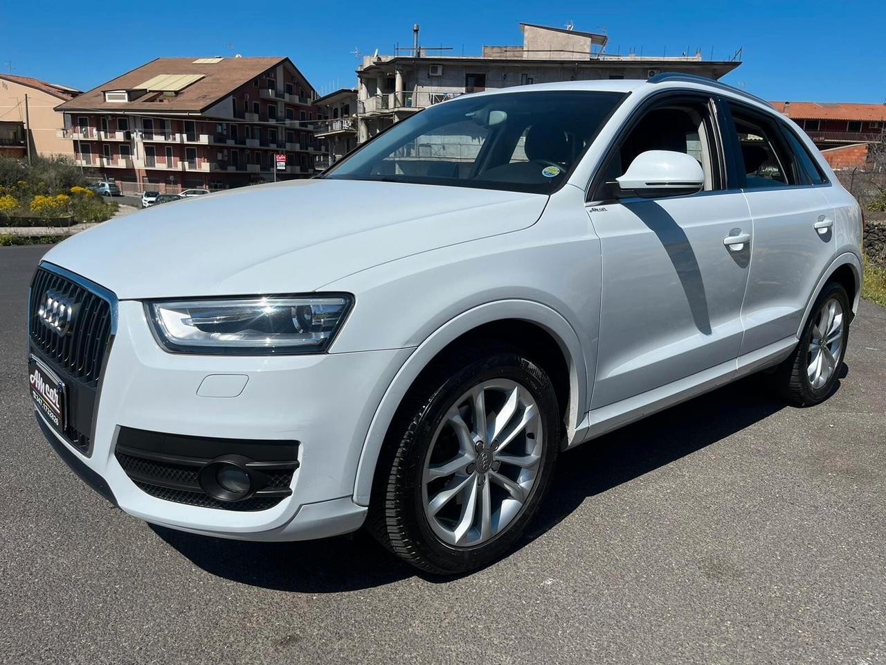 Audi Q3 2.0TDI CONDIZIONI DA VETRINA FULL 2014