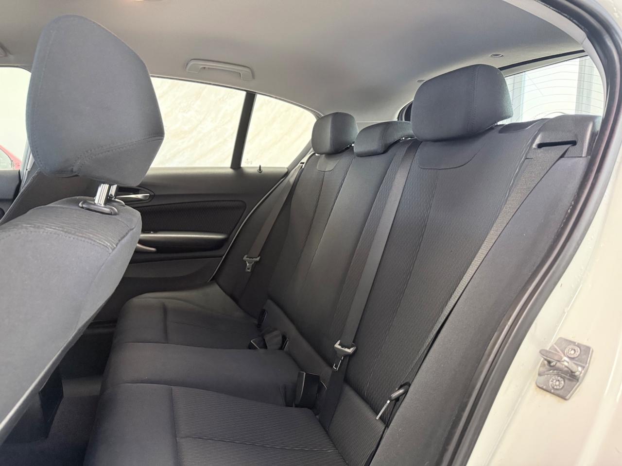 Bmw 116 116d 5p. Urban