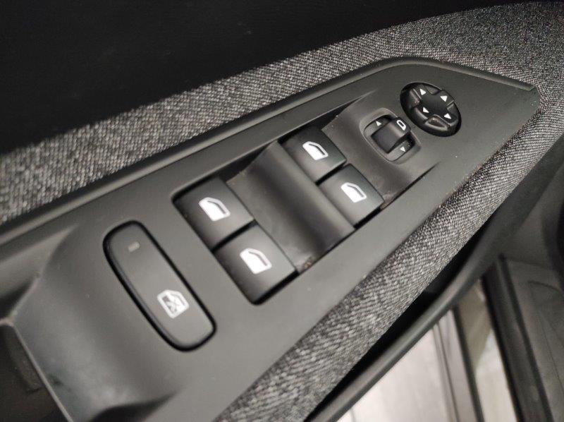 PEUGEOT 3008 2ª serie - 3008 PureTech Turbo 130 S&S Active