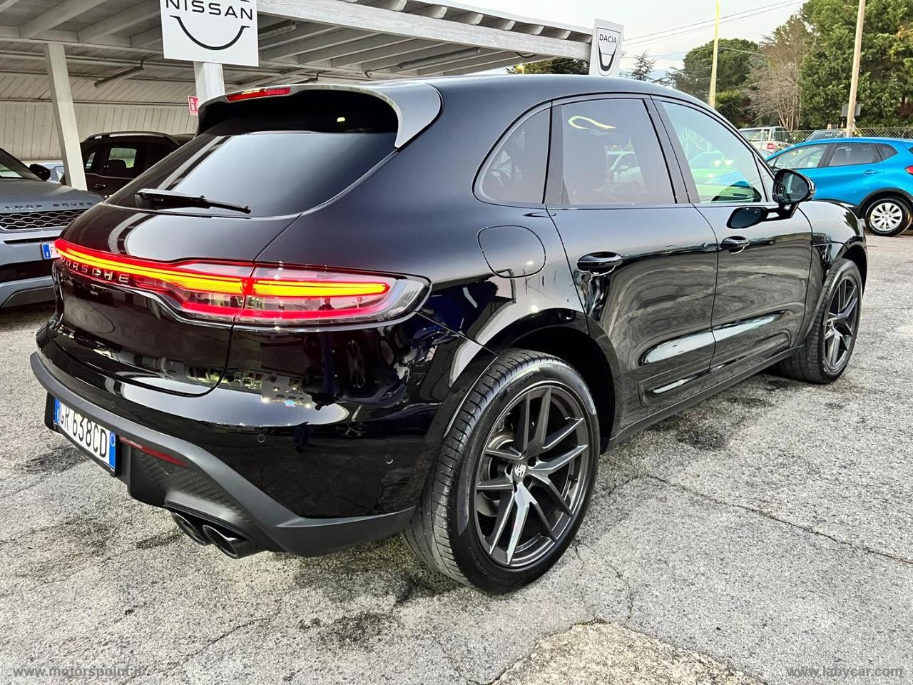 PORSCHE Macan 2.0 T