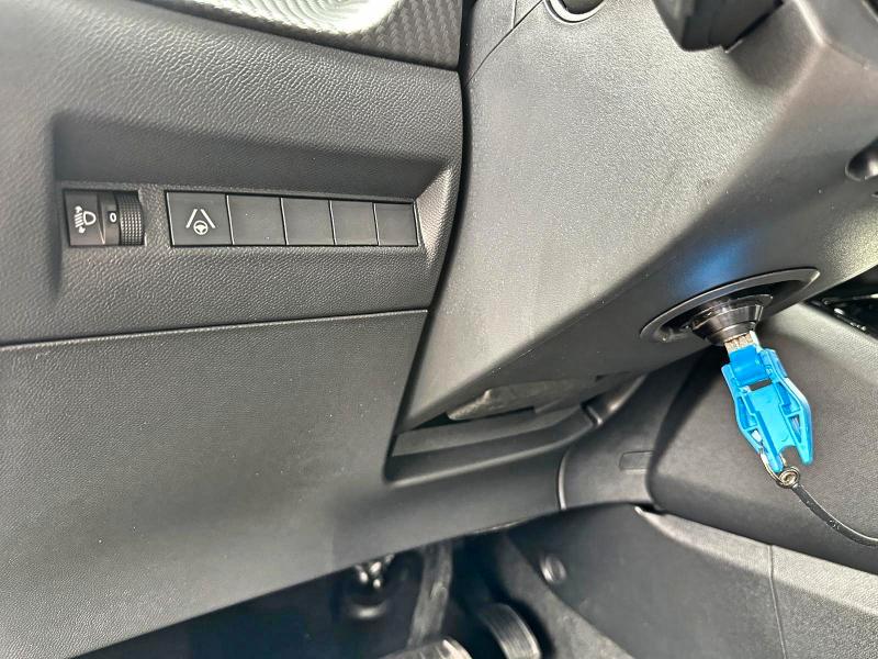 Peugeot 2008 Hybrid 136 e-DCS6 Allure Plus GARANZIA PEUGEOT