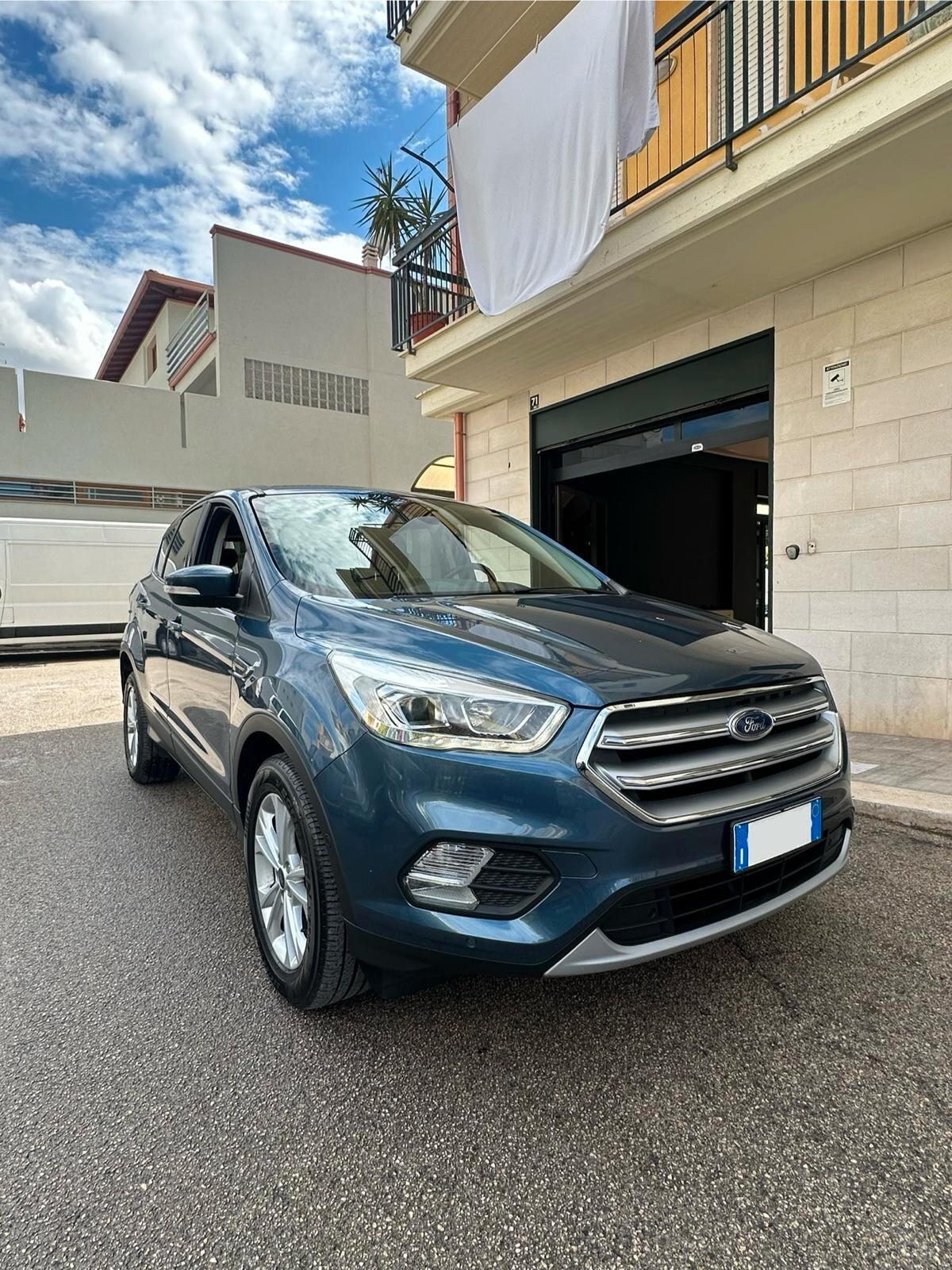 Ford Kuga 1.5 TDCI 120 CV S&S 2WD Powershift Edition