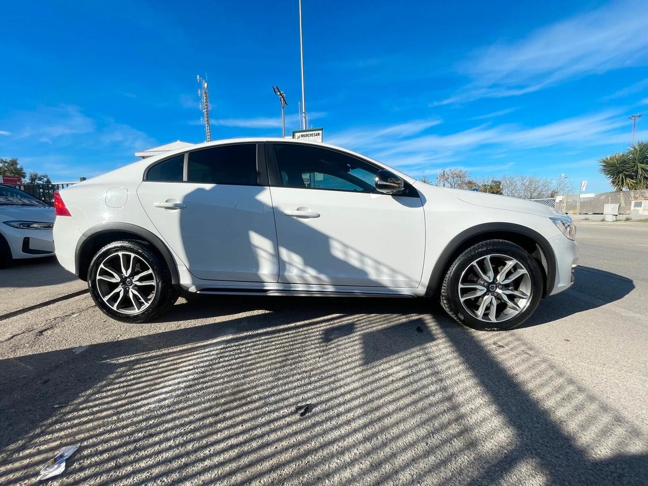 Volvo S60 Cross Country D3 Pro