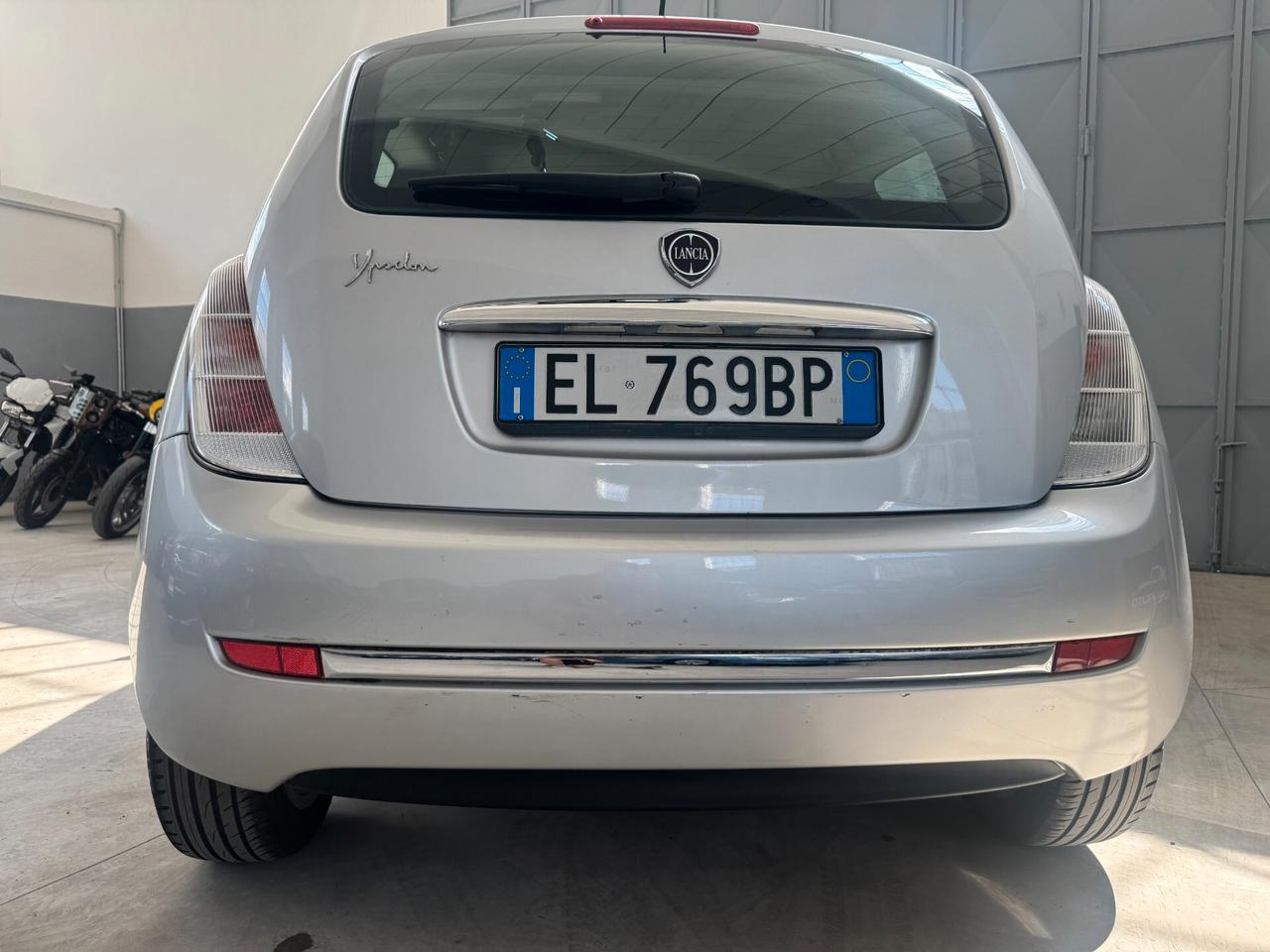 Lancia Ypsilon 1.2 69 CV Unyca
