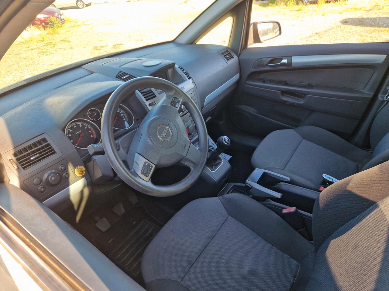 Opel Zafira 1.6 16V Twinport Cosmo
