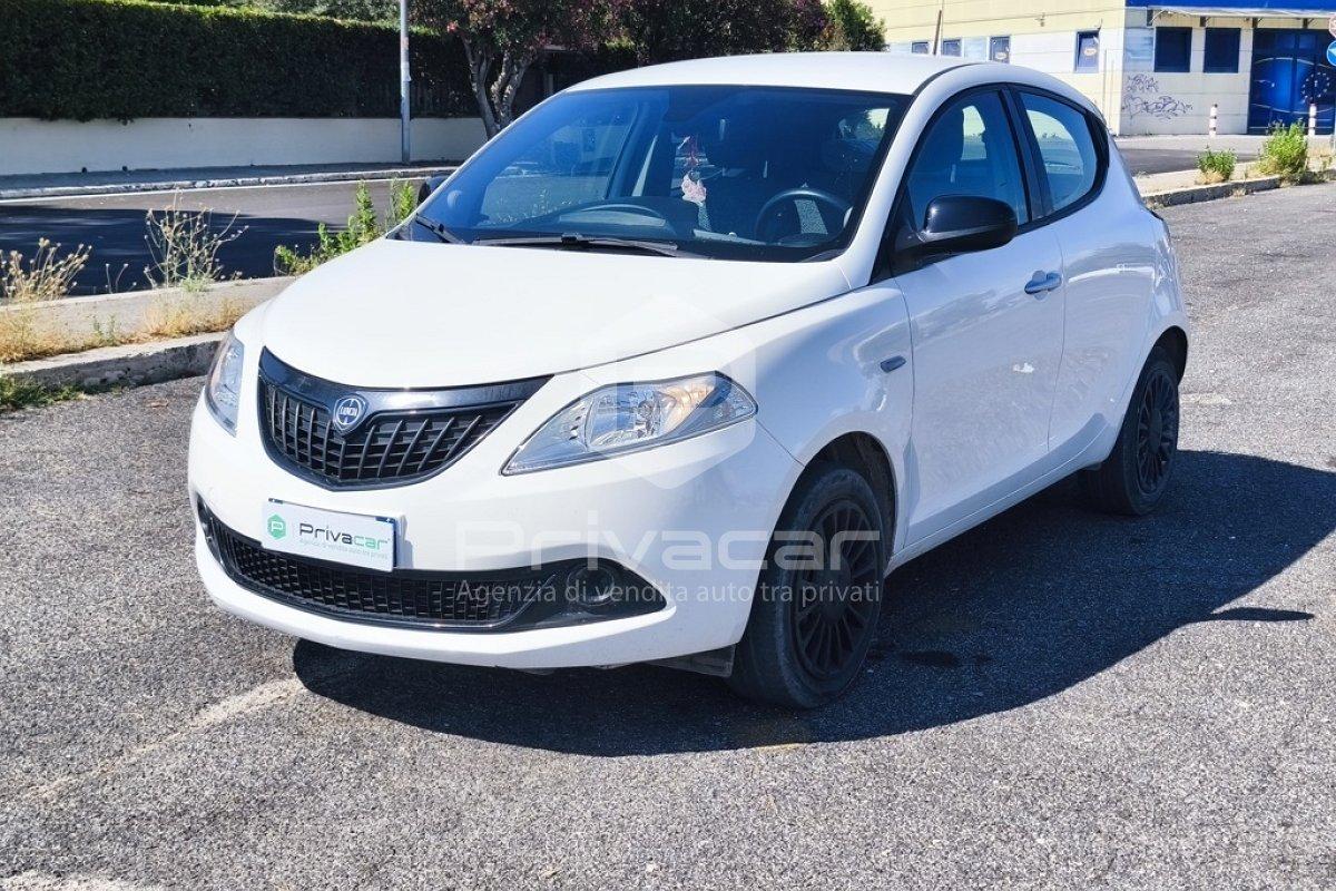LANCIA Ypsilon 1.0 FireFly 5 porte S&S Hybrid Silver