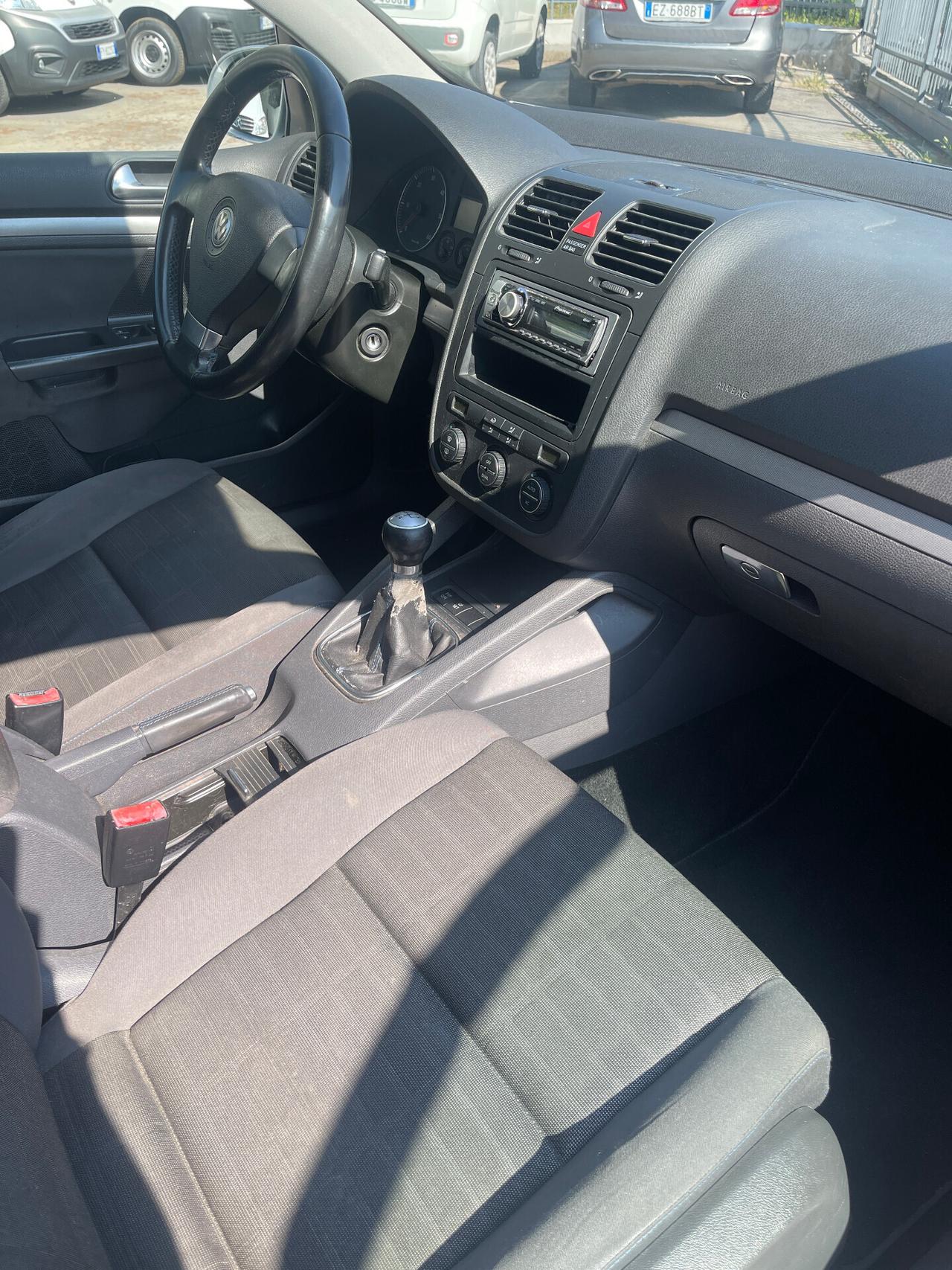 Volkswagen Golf 5p 1.900 TDI