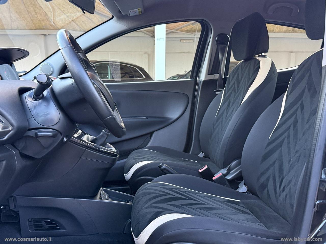 LANCIA Ypsilon 1.2 69 CV 5p. Gold