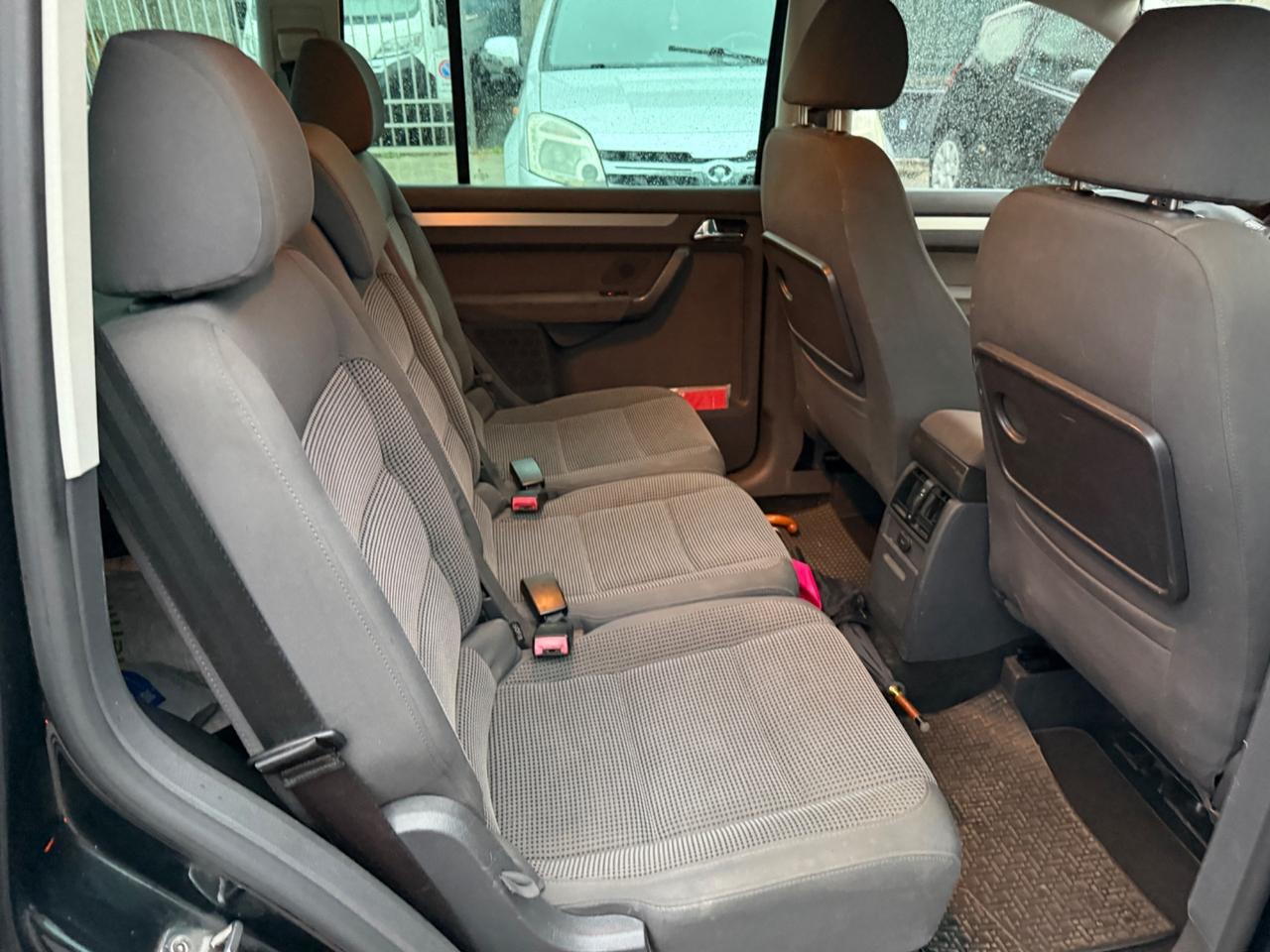 VW Touran 2.0 TDI 5-POSTI 6-MRCE FAMIGLIARE