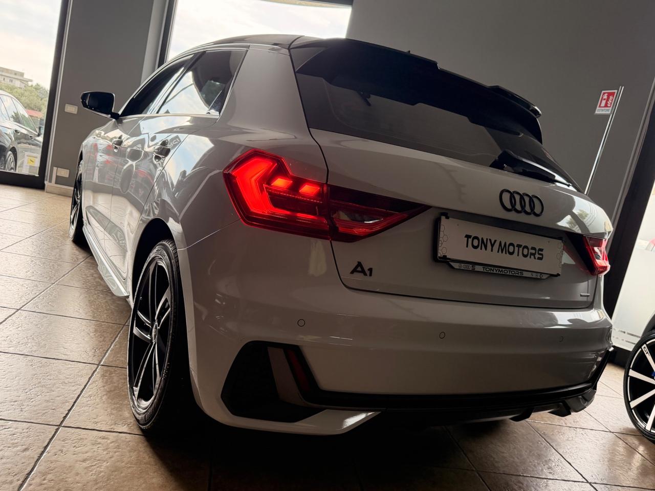 Audi A1 SPB 30 TFSI S tronic line edition
