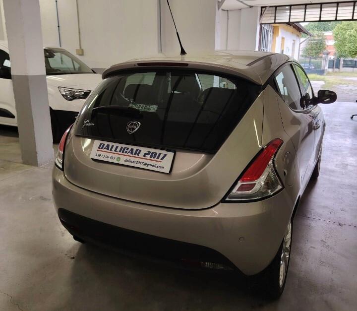 LANCIA YPSILON ECOCHIC GPL!!!