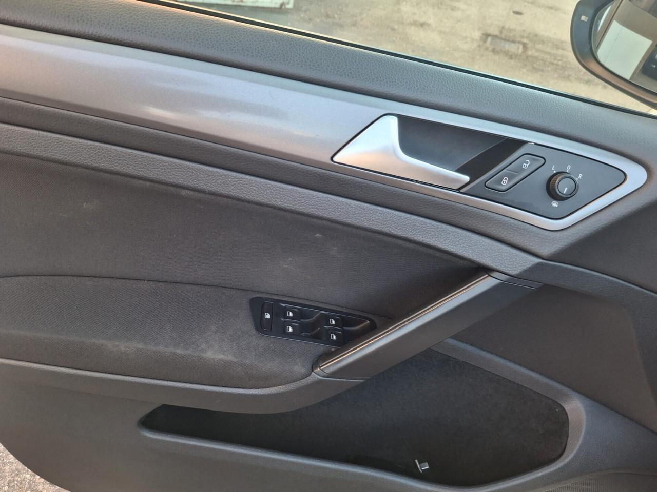 Volkswagen Golf 1.6 TDI 5p. Highline BlueMotion Technology