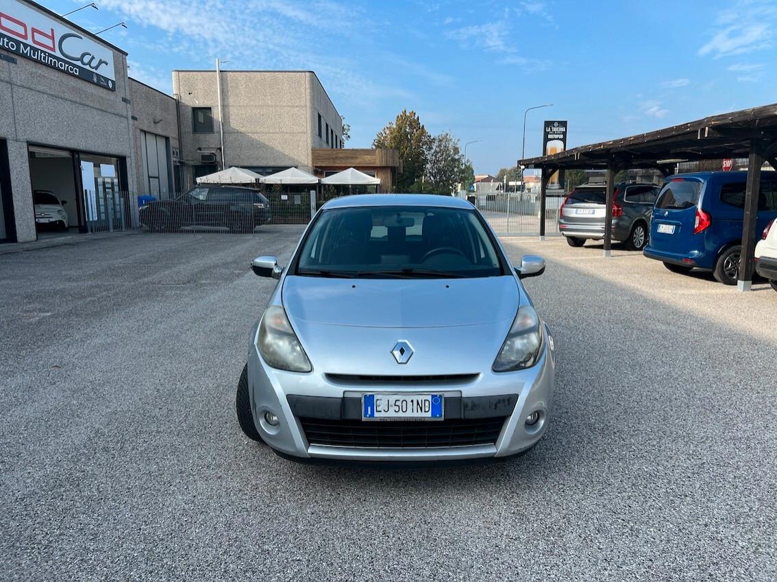 Renault Clio 5p 1.2 16v 75cv - NEOPATENTATI