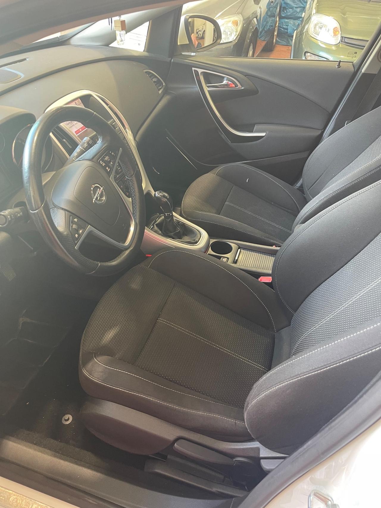 Opel Astra 1.6 Turbo 180CV 5 porte aut. Cosmo S