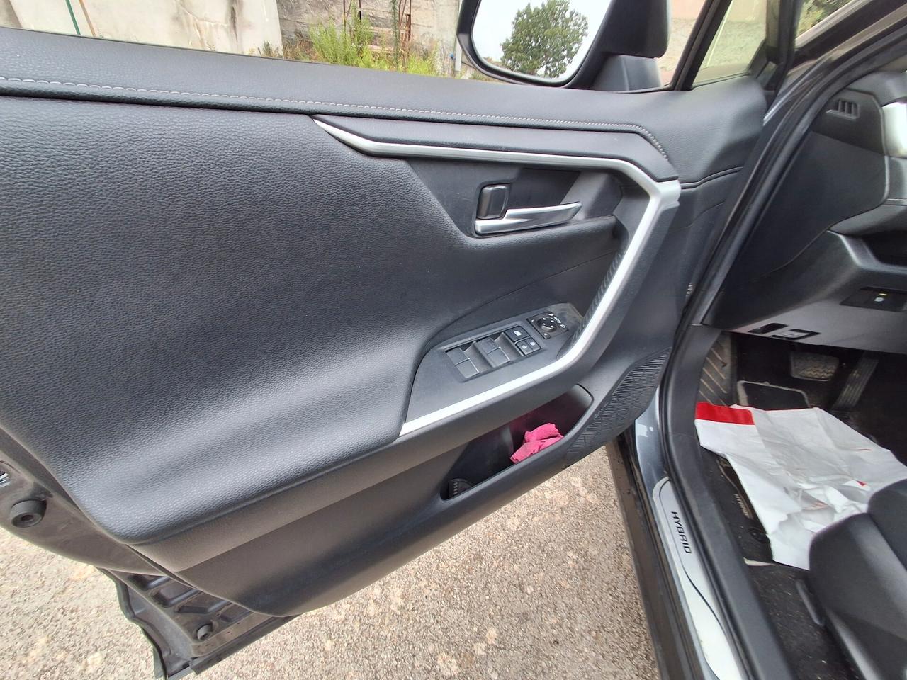 Toyota RAV 4 RAV4 E-CVT 2WD Active