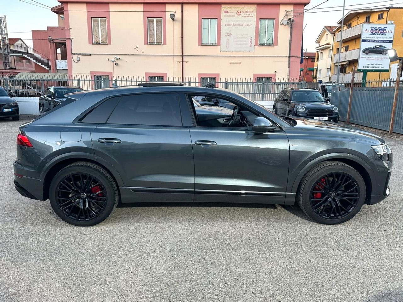 AUDI Q8 S-LINE QUATTRO 50TDI 286CV - IVA - 4X4 - PANO - LASER - C22" - BANG OLUFSEN