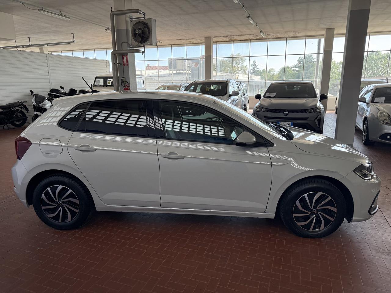 Volkswagen Polo 1.0 tsi life 95cv dsg