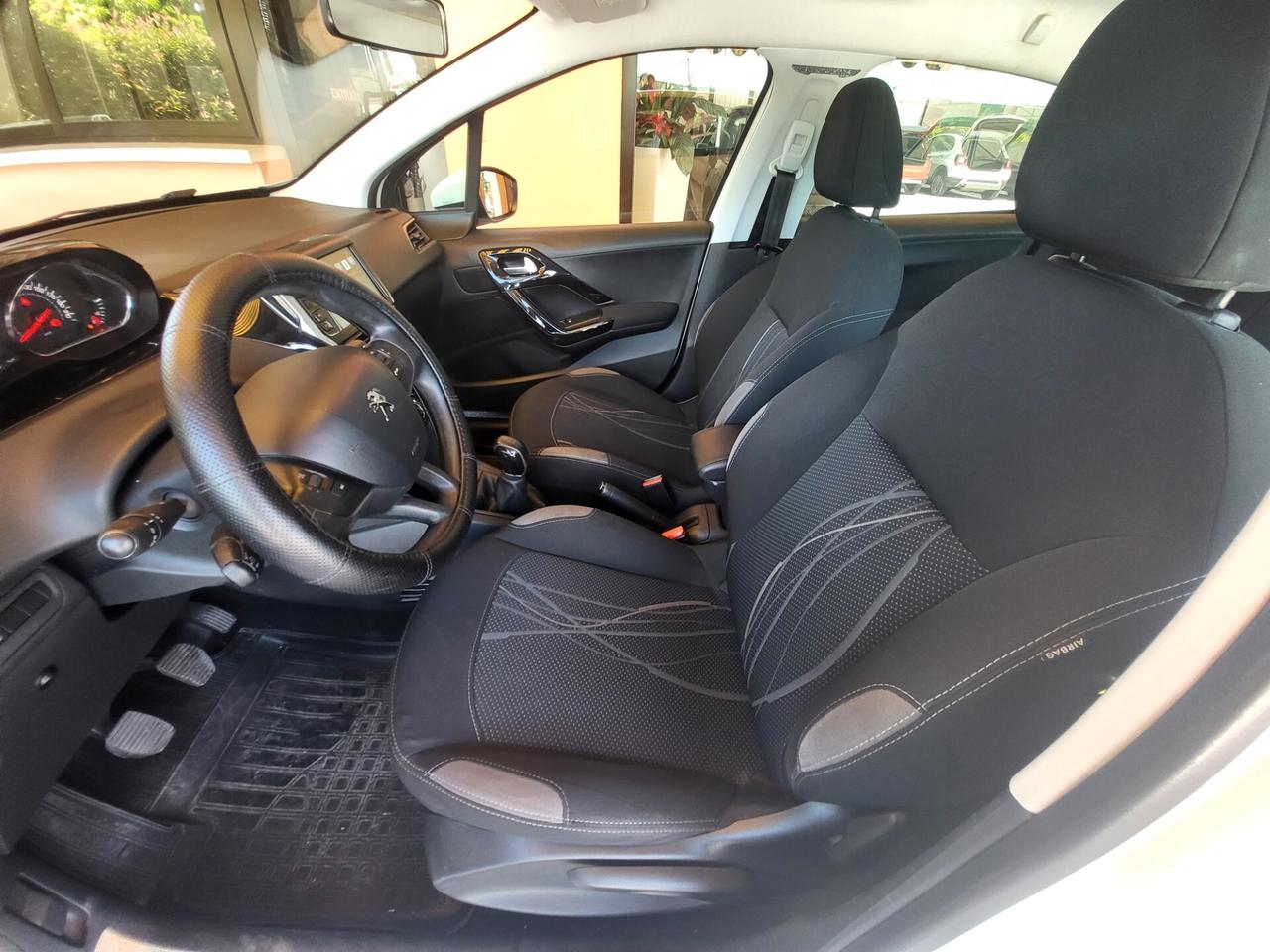 Peugeot 208 1.2 VTi 82 CV 5 porte Allure