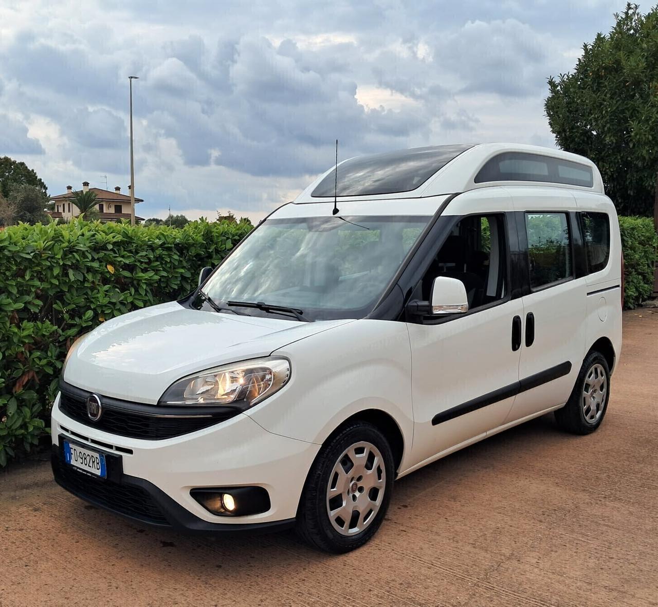 Fiat Doblo EURO 6 TETTO ALTO TRASPORTO DISABILI